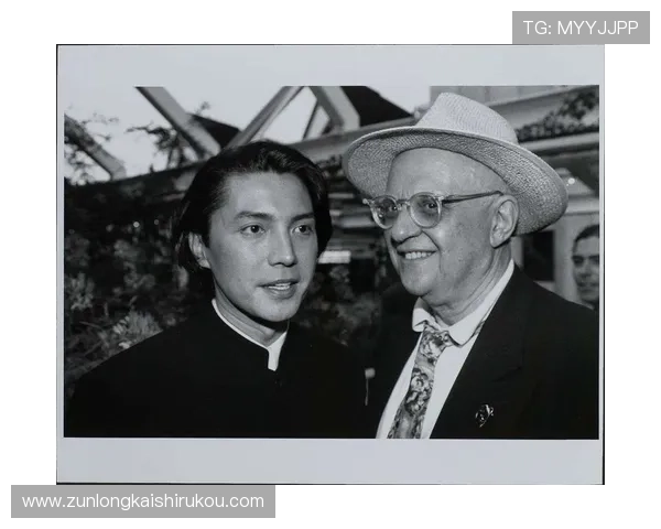 探索尊龙官网完整版的独特魅力，了解它为何受到欢迎